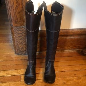 Frye Riding boots. Dark brown size 6